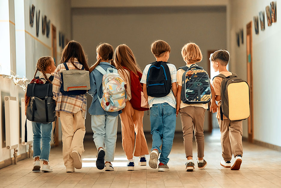 Niños en su periodo de adaptación infantil
